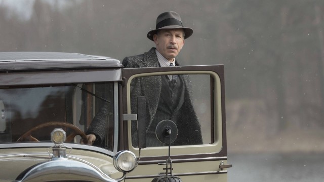 Click to watch 'Episode 37' (popup) Babylon Berlin